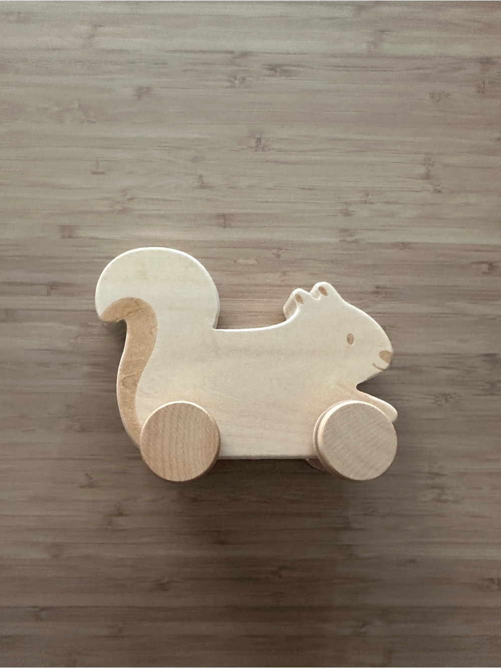 Kiwico - Pull Back Wood Squirrel Toy